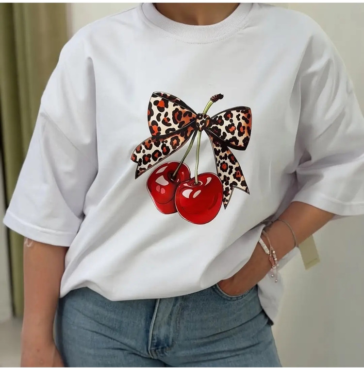 👕 تیشرت باکسی زنانه طرح پاپیون پلنگی و گیلاس